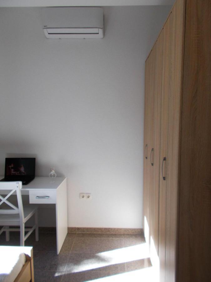 Kovac Riverfront Apartments موستار المظهر الخارجي الصورة