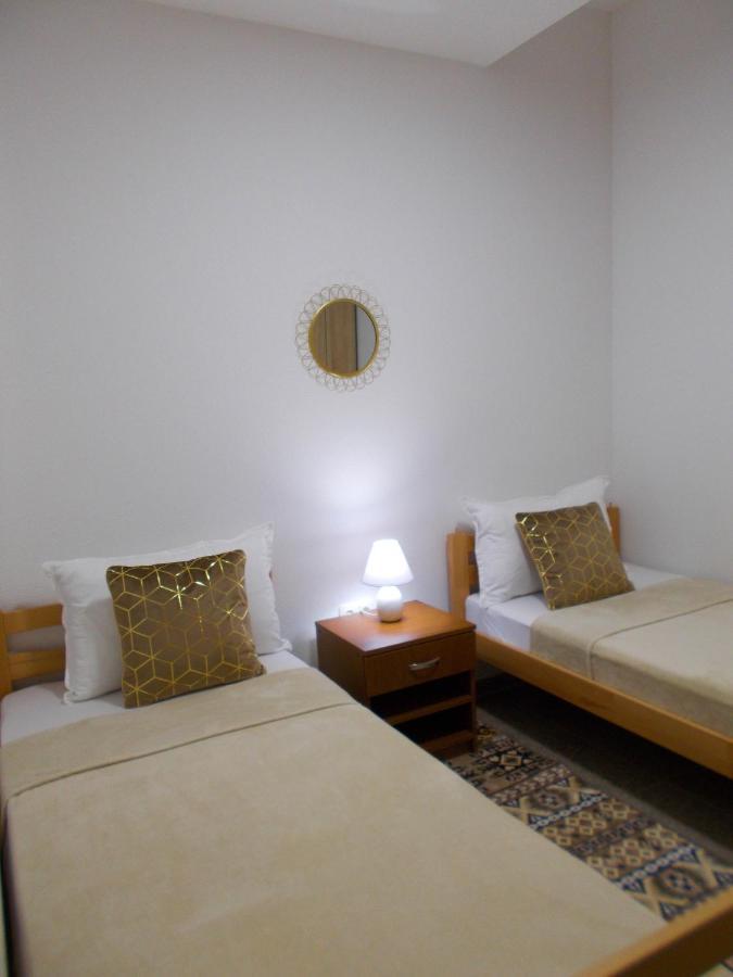 Kovac Riverfront Apartments موستار المظهر الخارجي الصورة